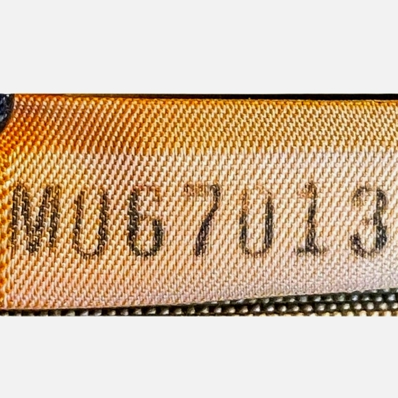 Dooney & Bourke Signature Satchel Leather Zip Closure Tassel Bag EUC - Picture 5 of 6